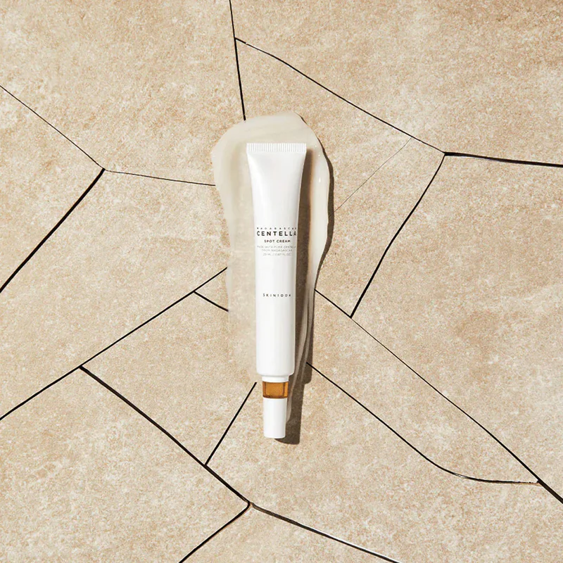 SKIN1004 Madagascar Centella Spot Cream – Texture / Application
